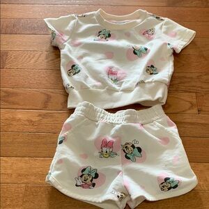 3/$15 Disney Girls Shorts Set with Minnie & Daisy Size 12 Month Cream and Pink